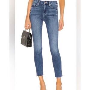 Mother Denim The Looker in Grooving ankle fray